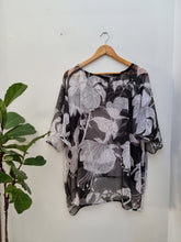 Lilly Yoryu Chiffon Poncho