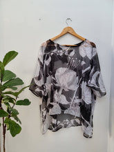 Lilly Yoryu Chiffon Poncho