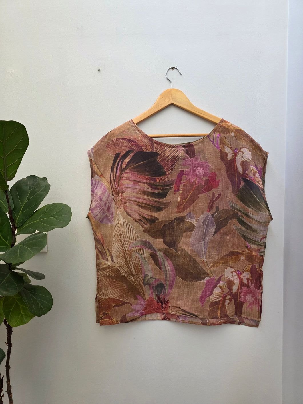 A Floral Ramie Cap Sleeve Top