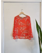 New Abstract Print Slit Sleeve Top